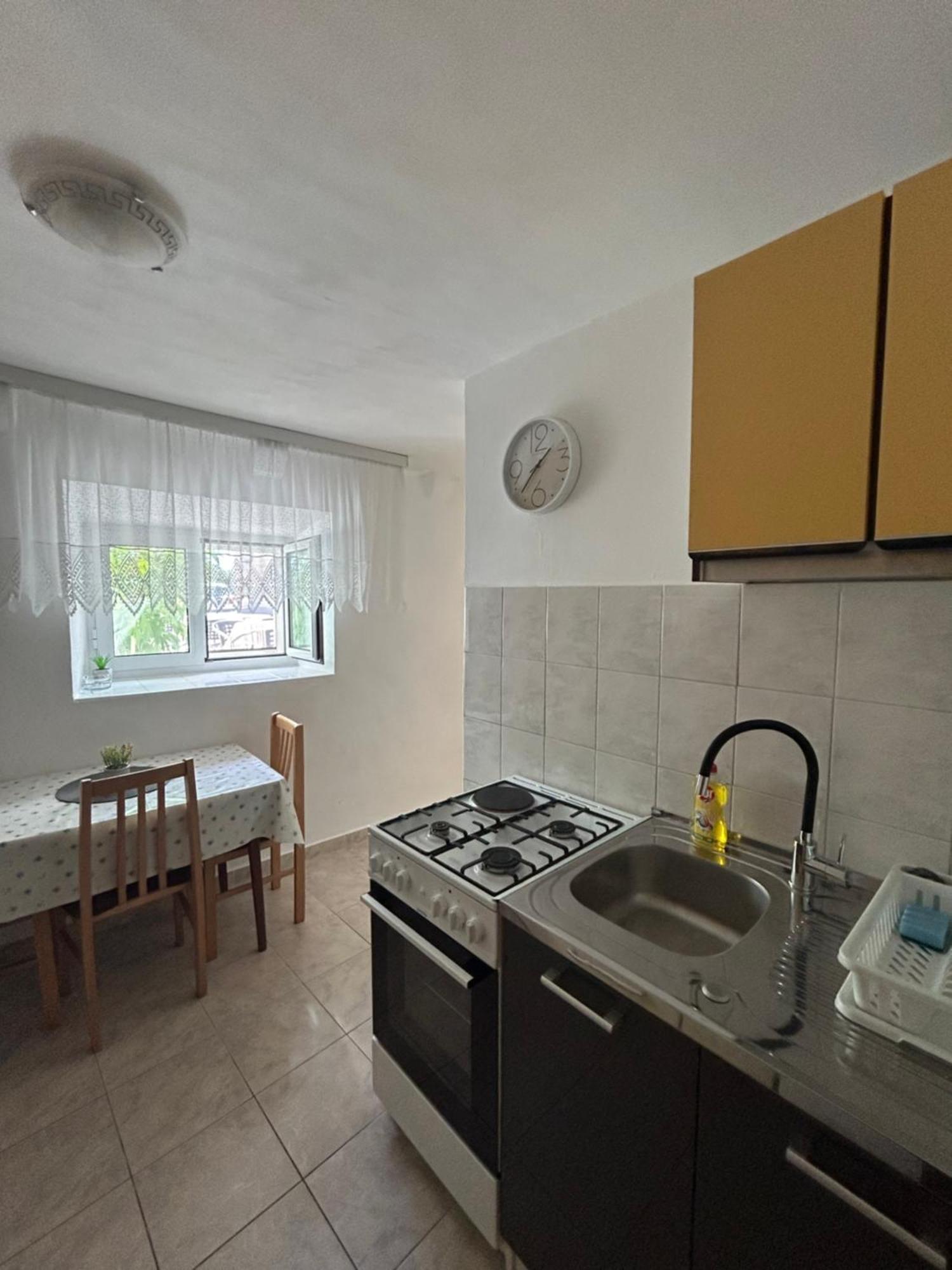 Sobe Gorana Otel Živogošće Dış mekan fotoğraf